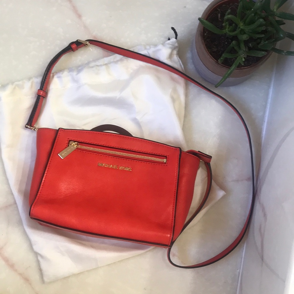 Like NEW Michael Kors crossbody bag
